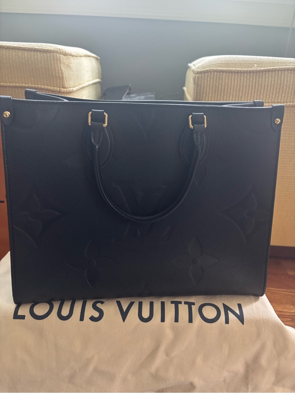 Authentic Louis Vuitton OnTheGo MM Monogram Empreinte Black Like New - Picture 4 of 15